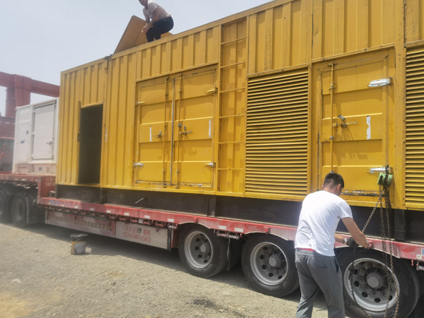 乐山除了负载情况和发动机维护，还有哪些因素会影响 200kw 柴油发电机的油耗？