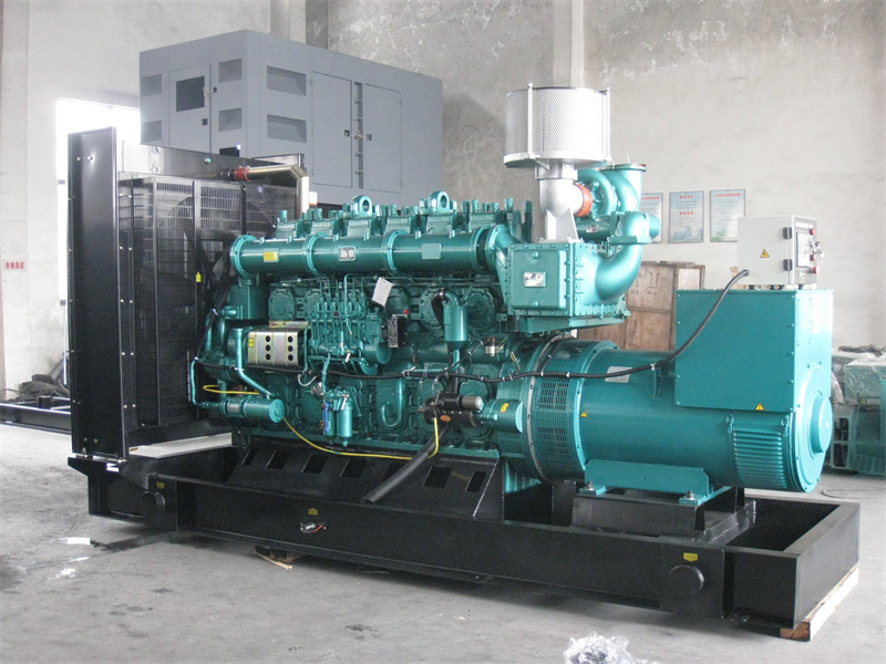 乐山200KW 柴油发电机的油耗是多少?